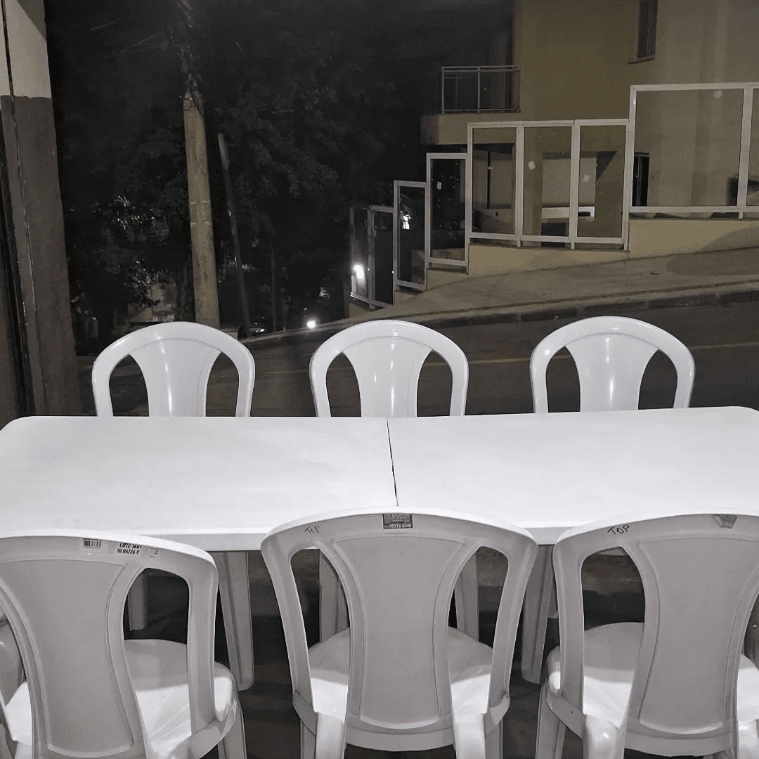 Mesas prancha disponíveis para evento